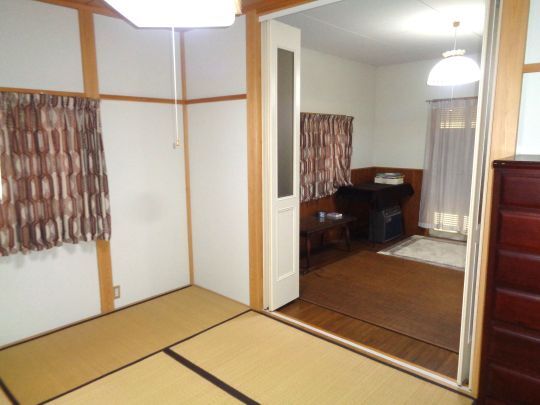 和室からのリビング