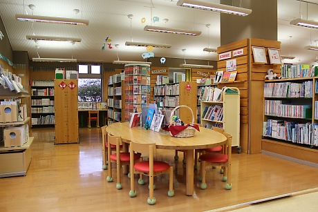 t_jido_tosyo 児童図書コーナー